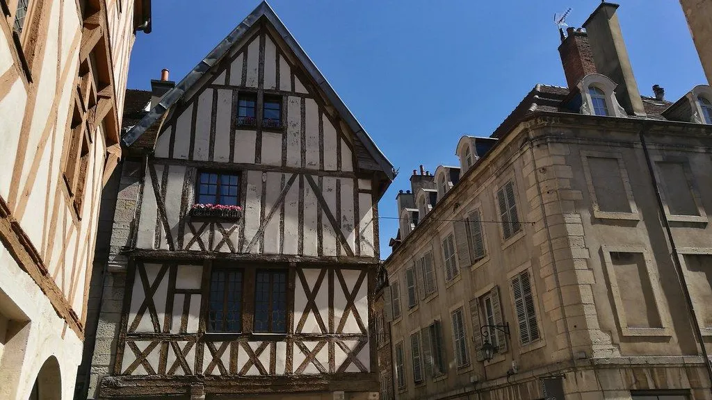 Maison Oyat