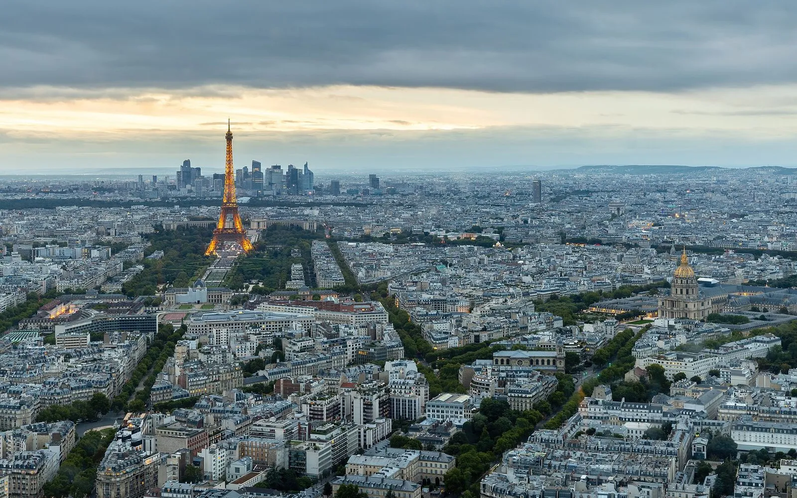 Art, Empire, and Iron: The 7th Arrondissement Walk