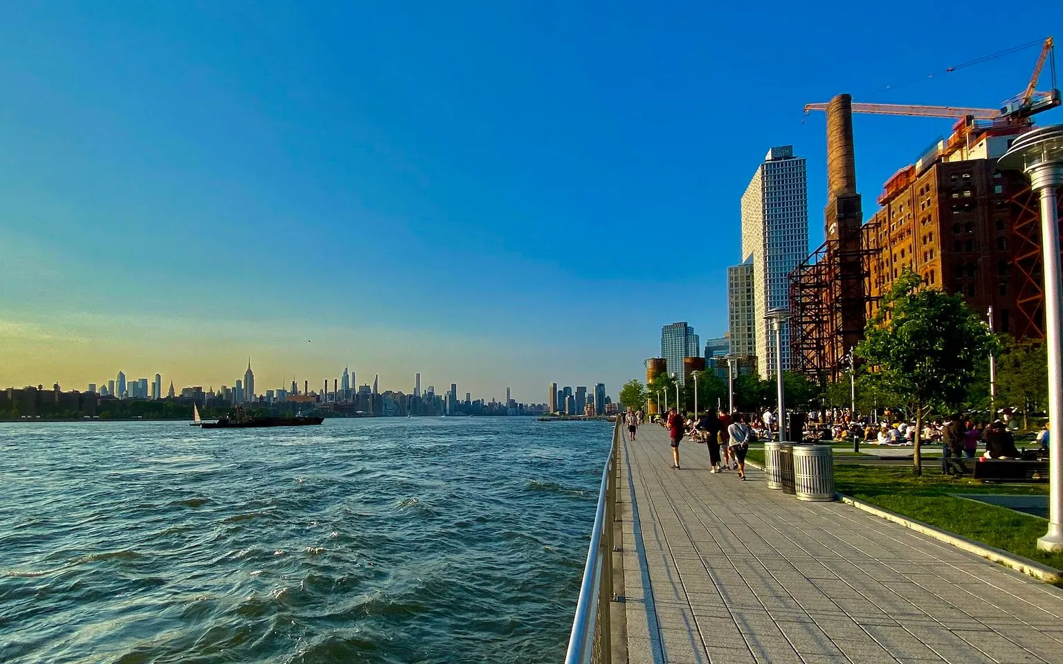 Williamsburg: Brooklyn's Creative Coast