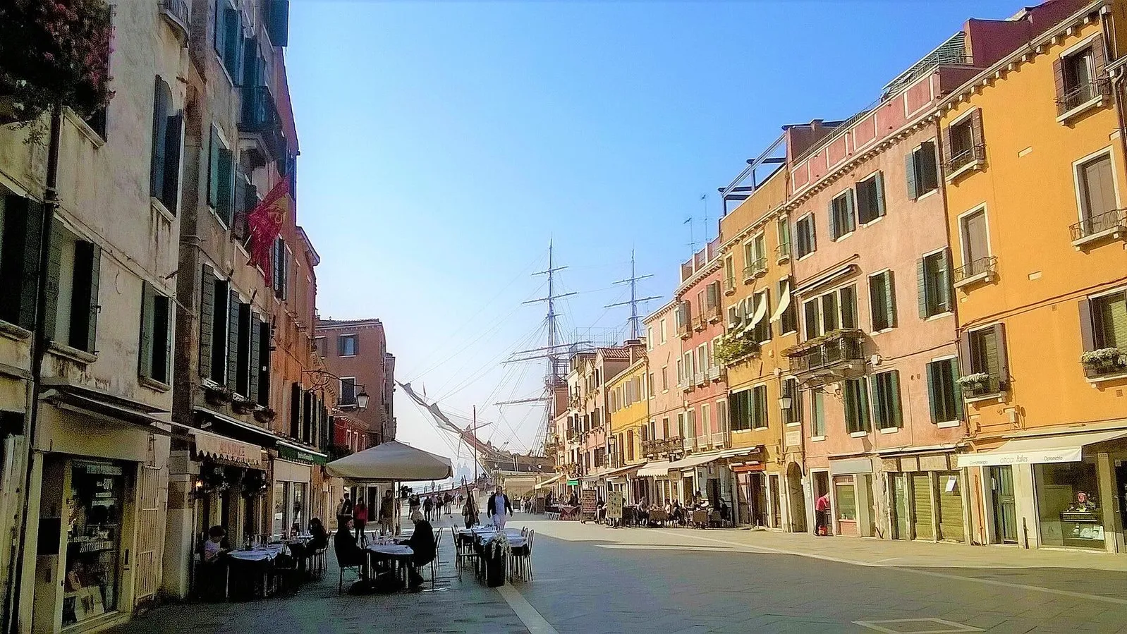 Via Garibaldi
