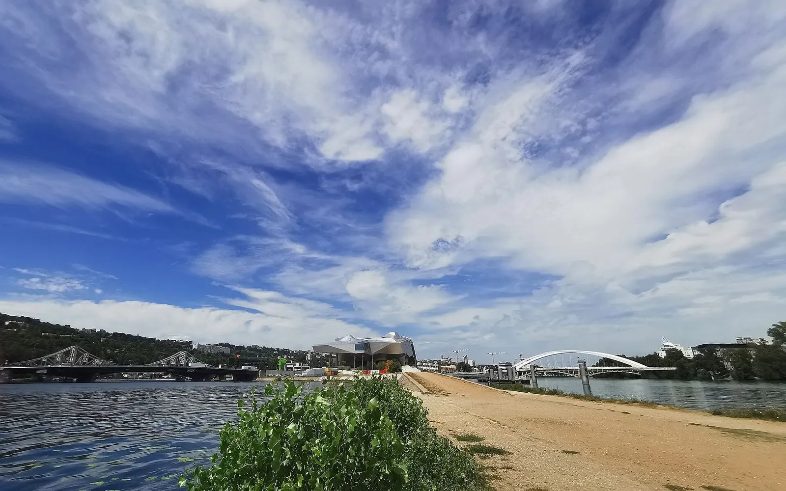 Confluence: The New City on the Water