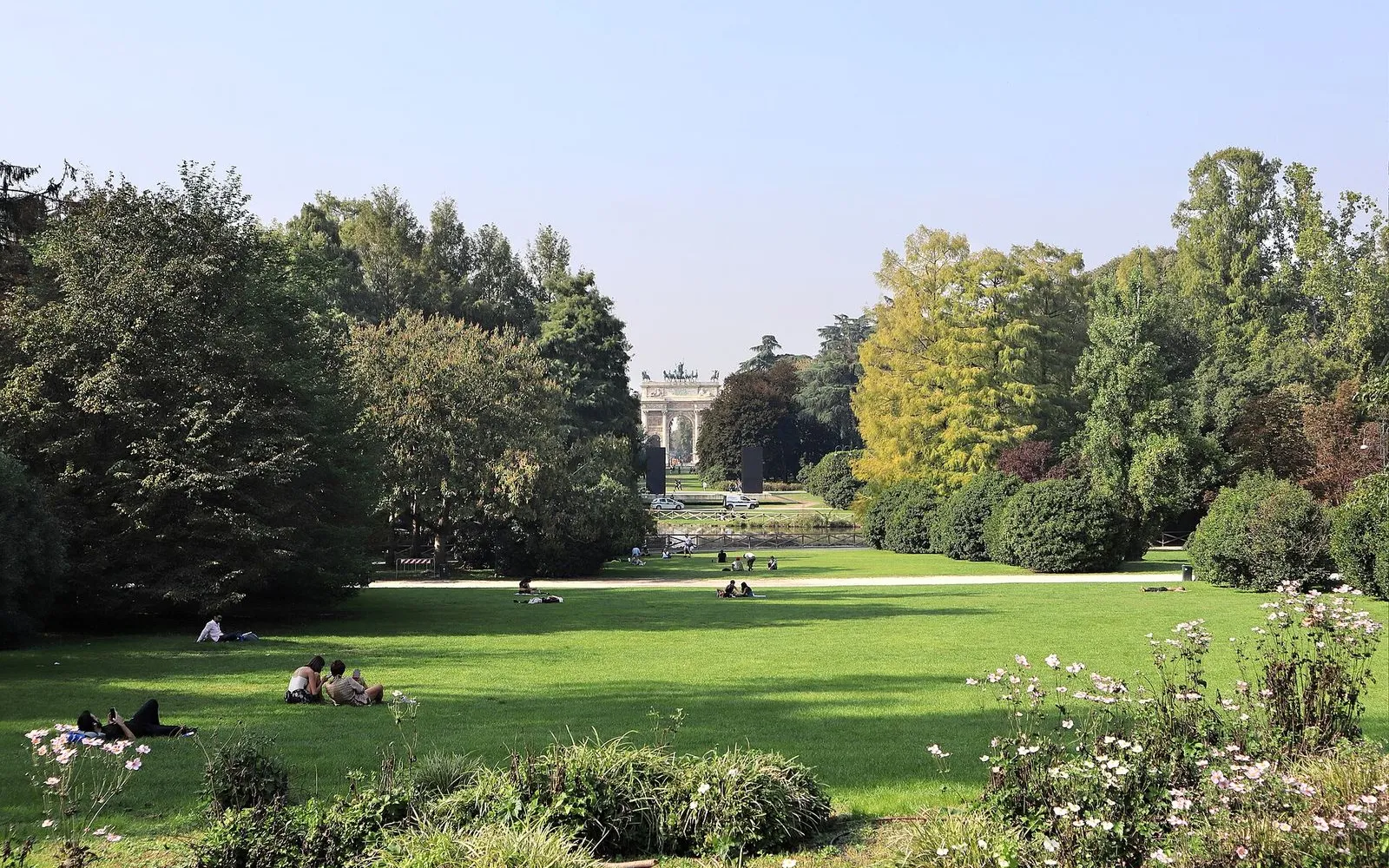 From Fortress to Park: Milan's Grand Axis
