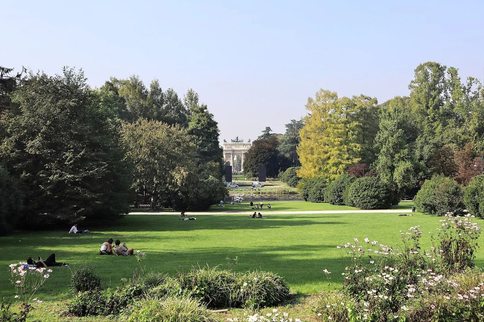 From Fortress to Park: Milan's Grand Axis
