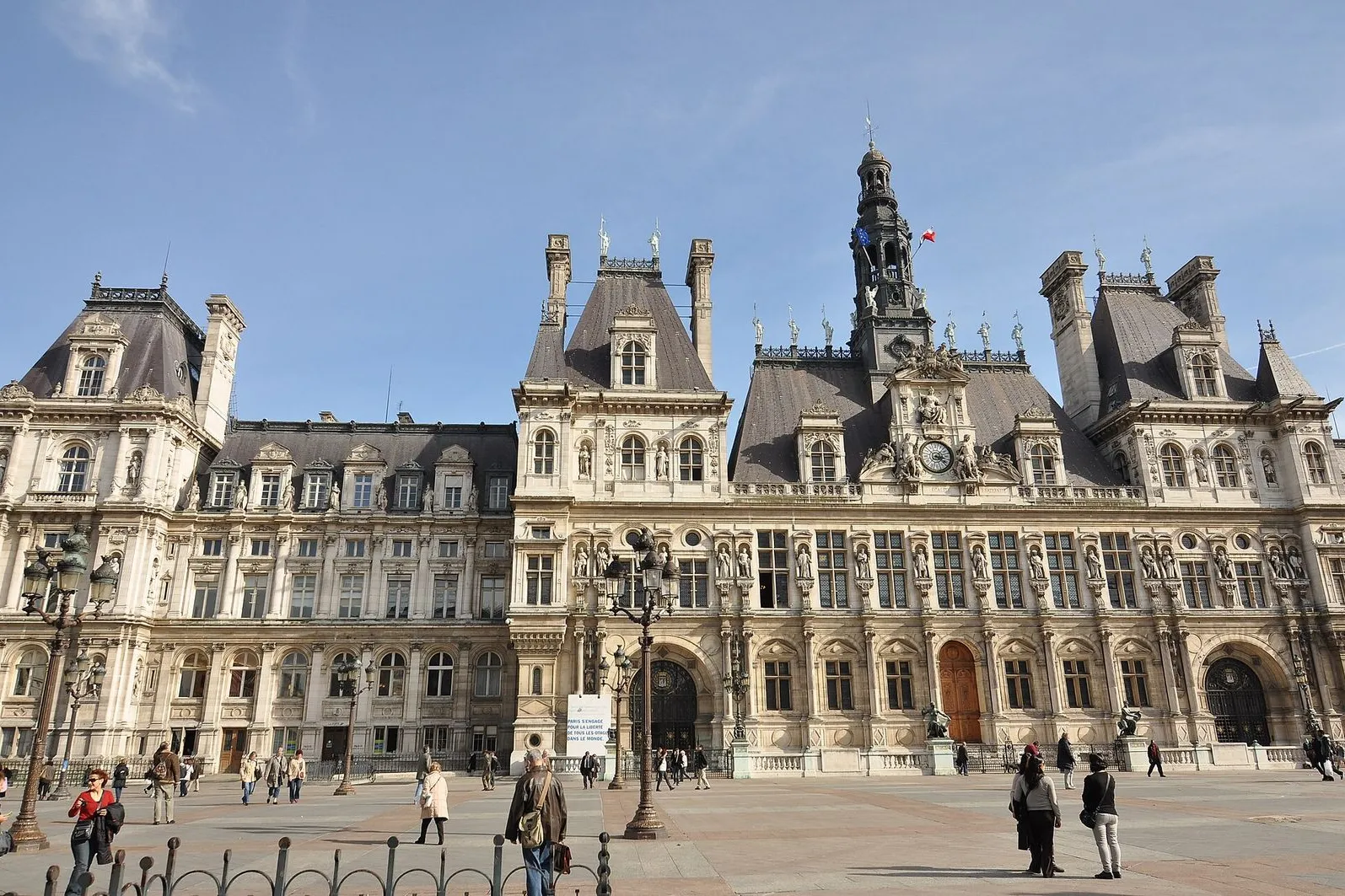 Le Marais: The Paris Haussmann Never Touched