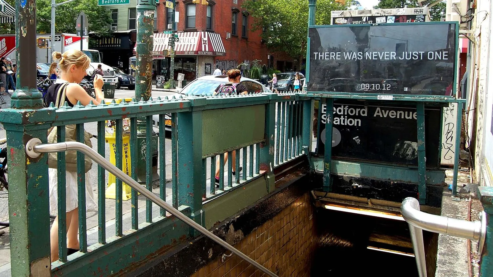 Bedford Avenue station
