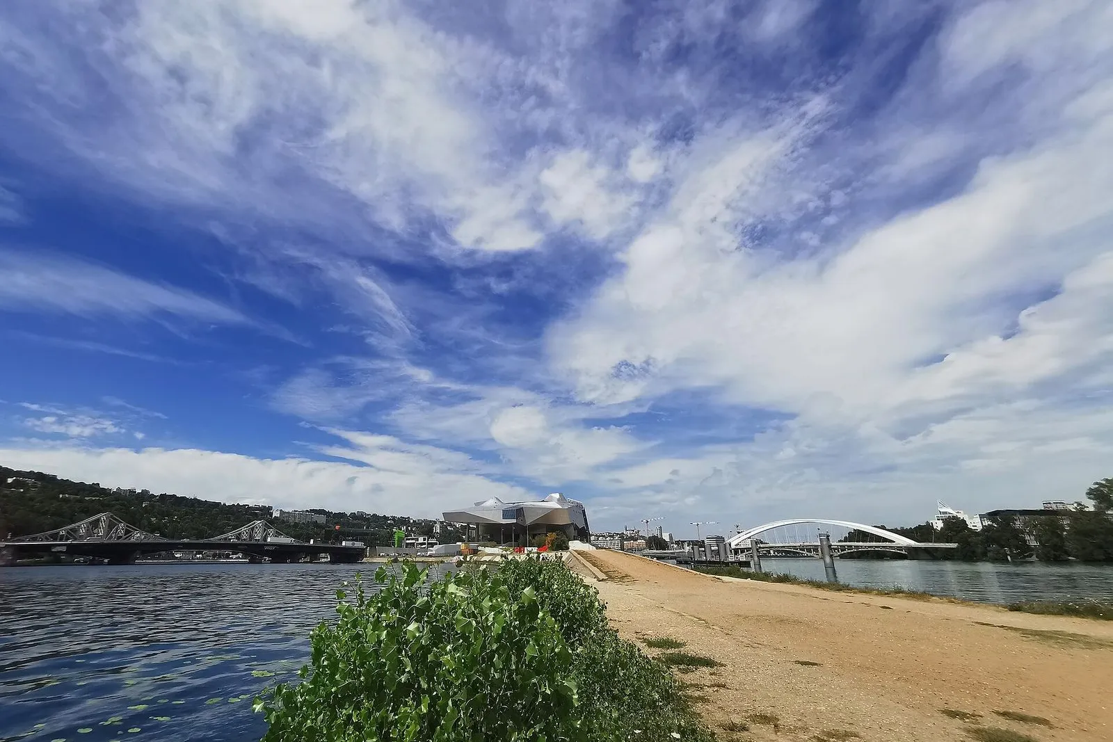 Confluence: The New City on the Water