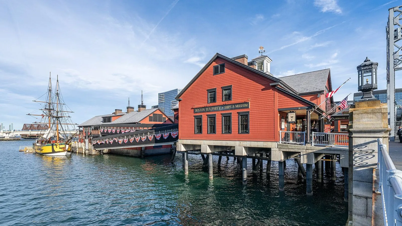 Boston Tea Party Ships & Museum