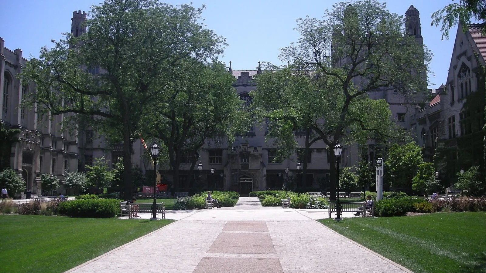 University of Chicago Main Quadrangles