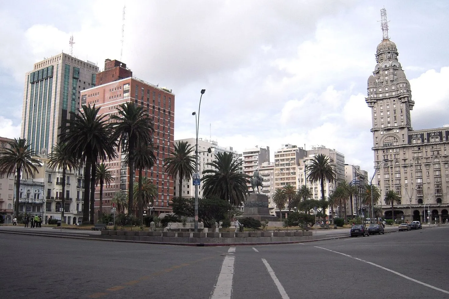 From the Citadel Gate to the Port Market